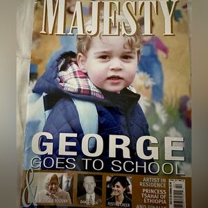 Set of 5 Majesty Royal Magazines